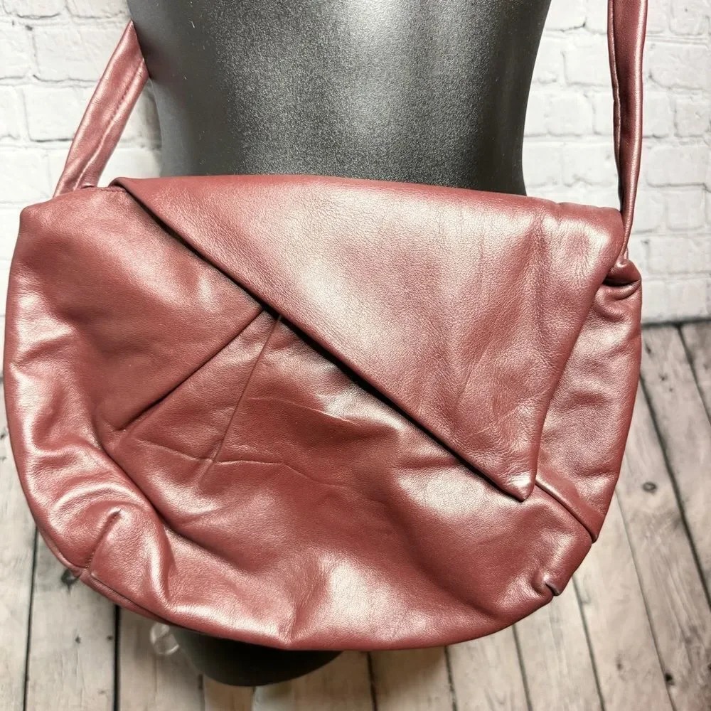 Wilson’s Vintage Burgundy Leather Asymmetric Flap Crossbody Bag Plush 70s 80s